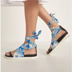 NWOT Naturalizer Hope For Flowers Tracy Reese Morning Glory Wrap Sandals